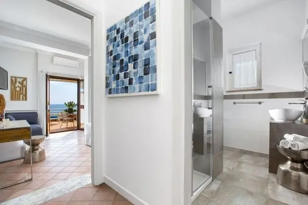 Superior Tek Büyük Yataklı Oda, Özel Banyo, Deniz Manzaralı