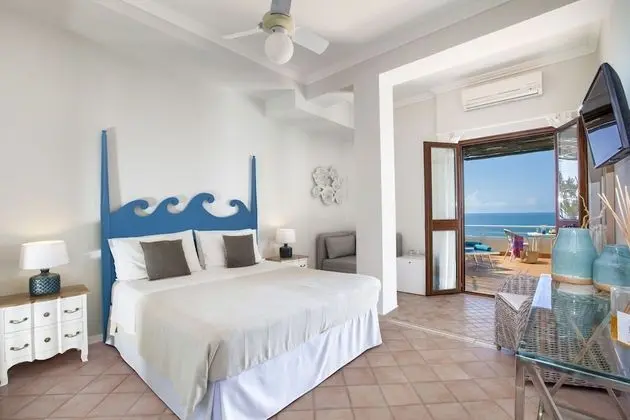 Superior Tek Büyük Yataklı Oda, Özel Banyo, Deniz Manzaralı