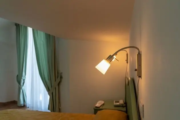 Junior Süit, Birden Çok Yatak, Balkon