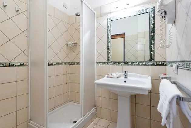 Junior Süit, Birden Çok Yatak, Balkon