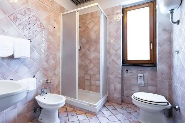 Standard Tek Büyük veya İki Ayrı Yataklı Oda