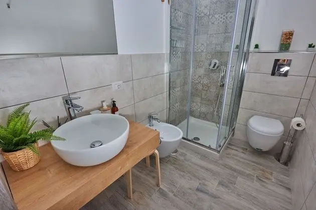 Tek Büyük Yataklı Oda, Banyolu/Duşlu