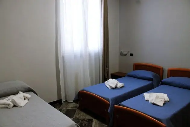 Üç Kişilik Oda