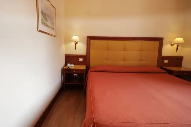 Classic Tek Büyük veya İki Ayrı Yataklı Oda, Bahçe Manzaralı