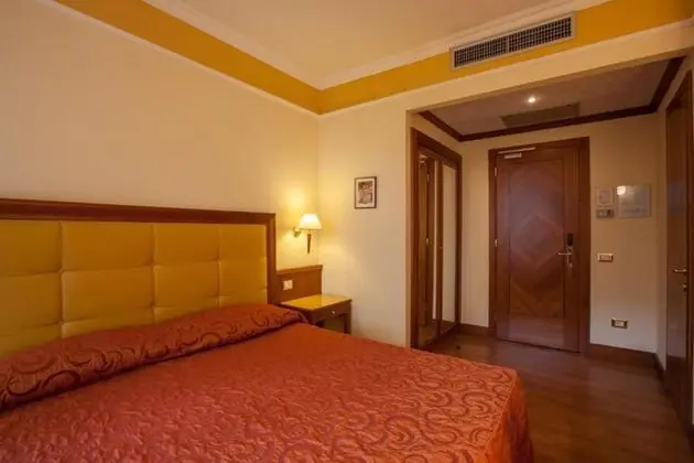 Superior Tek Büyük veya İki Ayrı Yataklı Oda, Bahçe Manzaralı