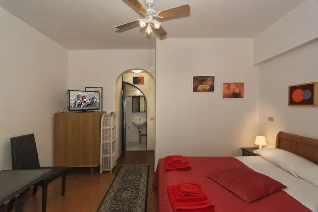 Senior Tek Büyük Yataklı Oda (Room 01)
