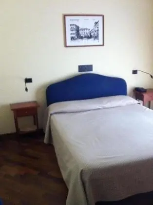 Büyük Yataklı Tek Kişilik Oda, Sigara İçilmez