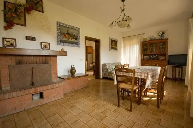 Comfort Kır Evi, 3 Yatak Odası, Havuz Kullanımı, Bahçe Manzaralı (Casa Il Rosmarino)