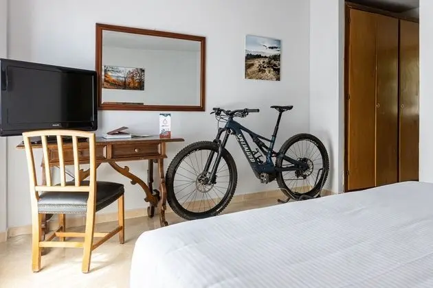 Superior Tek Büyük veya İki Ayrı Yataklı Oda, Dağ Manzaralı