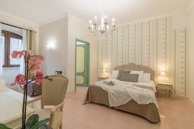 Deluxe Dört Kişilik Oda, Banyolu/Duşlu