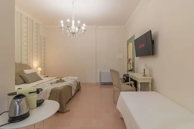 Deluxe Dört Kişilik Oda, Banyolu/Duşlu