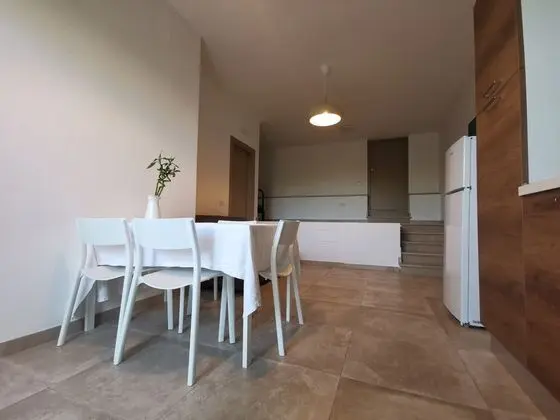 Standard Apart Daire, Bahçe Manzaralı