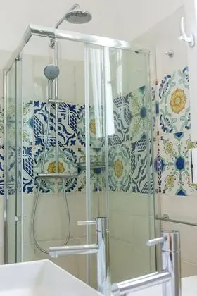 Romantic Tek Büyük Yataklı Oda, 1 Yatak Odası, Banyolu/Duşlu, Avlu