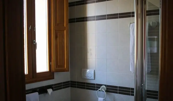 Deluxe Üç Kişilik Oda, Birden Çok Yatak, Dağ Manzaralı