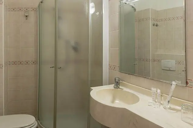 Superior Tek Büyük Yataklı Oda, Sigara İçilebilir