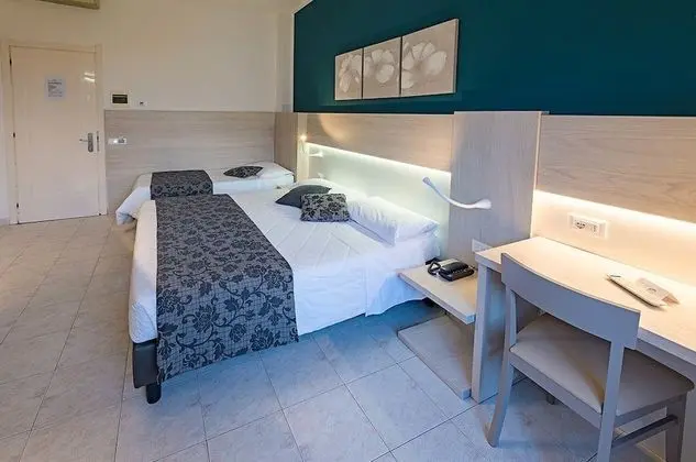 Üç Kişilik Oda, Balkon