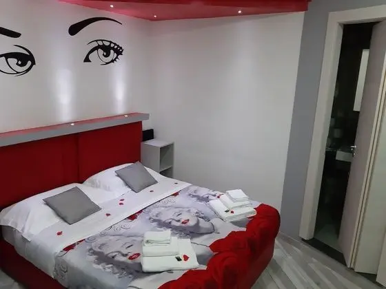 Tek Büyük veya İki Ayrı Yataklı Oda