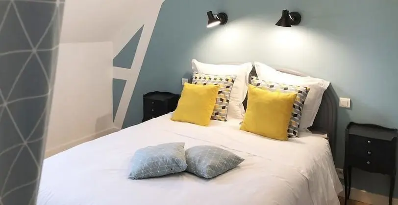 Basic Tek Büyük Yataklı Oda (La Belle Bleue)