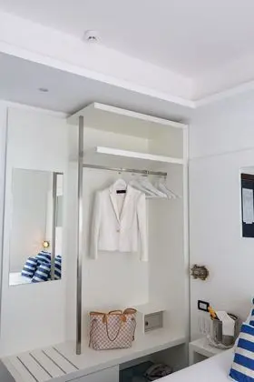 Standard Tek Büyük veya İki Ayrı Yataklı Oda, Deniz Manzaralı