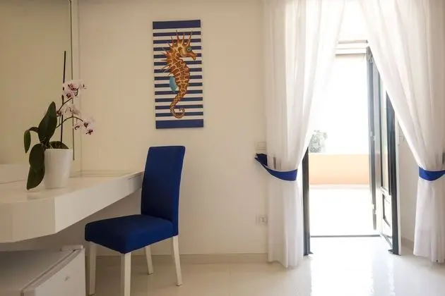 Superior Tek Büyük Yataklı Oda, Balkon, Deniz Manzaralı