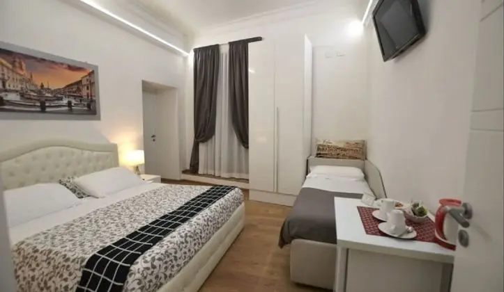 Üç Kişilik Oda