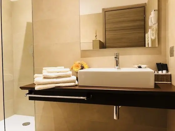 Standard Büyük Yataklı Tek Kişilik Oda