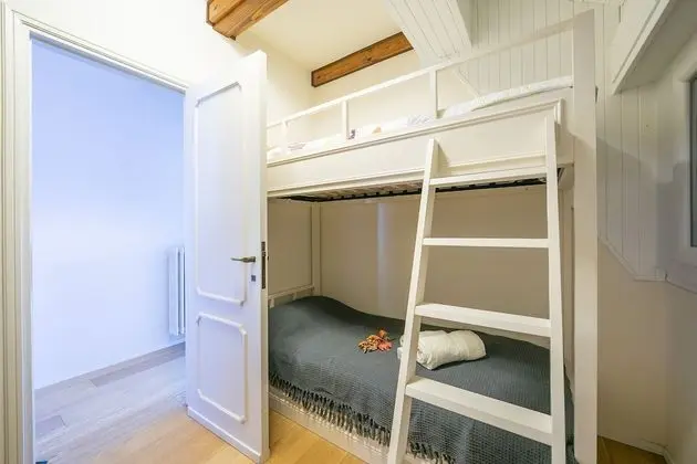 Family Villa, Birden Çok Yatak, 2 Banyolu, Dağ Yamacı (Il Fienile Stunning Lake View)