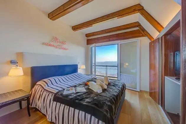 Family Villa, Birden Çok Yatak, 2 Banyolu, Dağ Yamacı (Il Fienile Stunning Lake View)