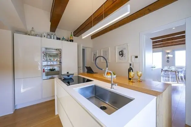 Family Villa, Birden Çok Yatak, 2 Banyolu, Dağ Yamacı (Il Fienile Stunning Lake View)