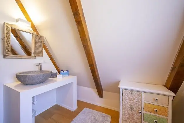 Family Villa, Birden Çok Yatak, 2 Banyolu, Dağ Yamacı (Il Fienile Stunning Lake View)