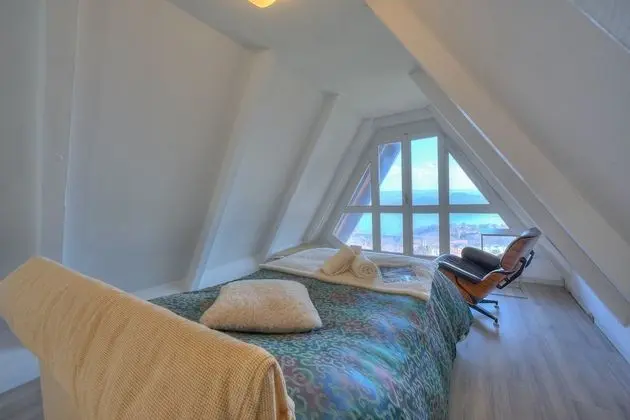 Family Villa, Birden Çok Yatak, 2 Banyolu, Dağ Yamacı (Il Fienile Stunning Lake View)