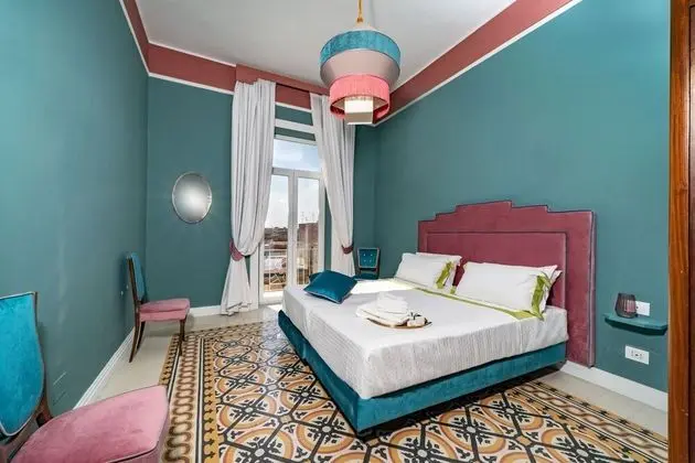 Tek Büyük veya İki Ayrı Yataklı Oda, Balkon