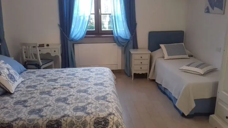 Üç Kişilik Oda
