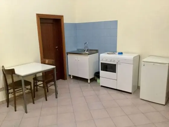 Üç Kişilik Oda, Küçük Mutfak