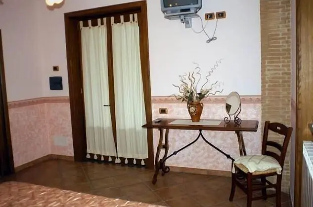 Tek Büyük Yataklı Oda, Balkon, Dağ Manzaralı