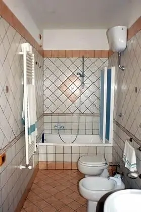 Tek Büyük Yataklı Oda, Balkon, Dağ Manzaralı