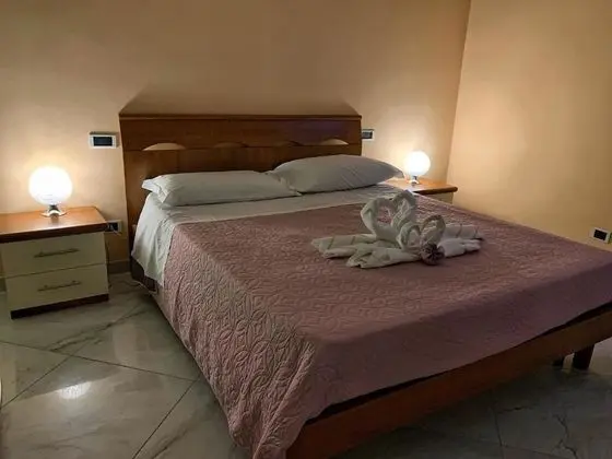 Comfort Tek Büyük Yataklı Oda