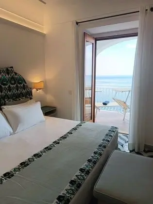 Oda, 1 En Büyük (King) Boy Yatak, Sıcak Su Küveti, Deniz Manzaralı (Balcony)