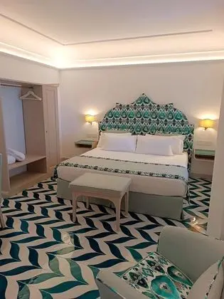 Oda, 1 En Büyük (King) Boy Yatak, Sıcak Su Küveti, Deniz Manzaralı (Balcony)