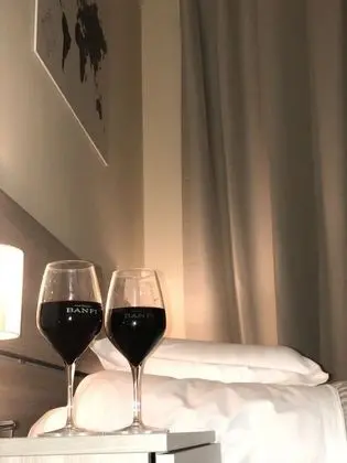 Üç Kişilik Oda, Bahçe Manzaralı