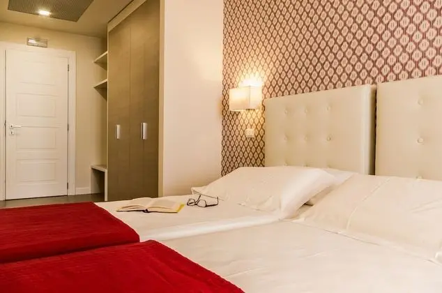 İki Ayrı Yataklı Oda, 2 Tek Kişilik Yatak