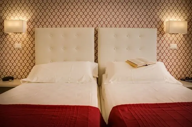 İki Ayrı Yataklı Oda, 2 Tek Kişilik Yatak