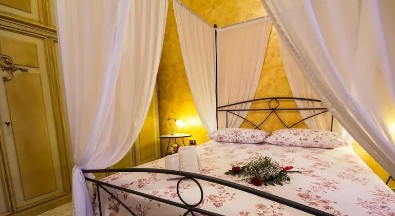 Tek Büyük Yataklı Oda