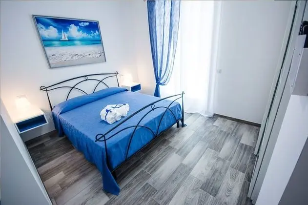 Tek Büyük Yataklı Oda (Blu)