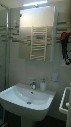 Tek Büyük Yataklı Oda (Blu)