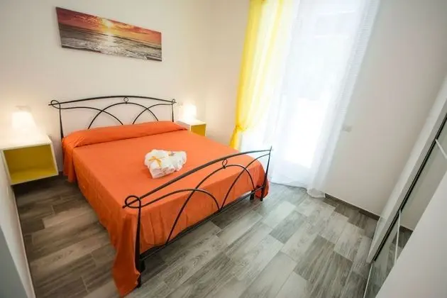 Tek Büyük Yataklı Oda (Gialla)