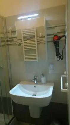Tek Büyük Yataklı Oda (Gialla)