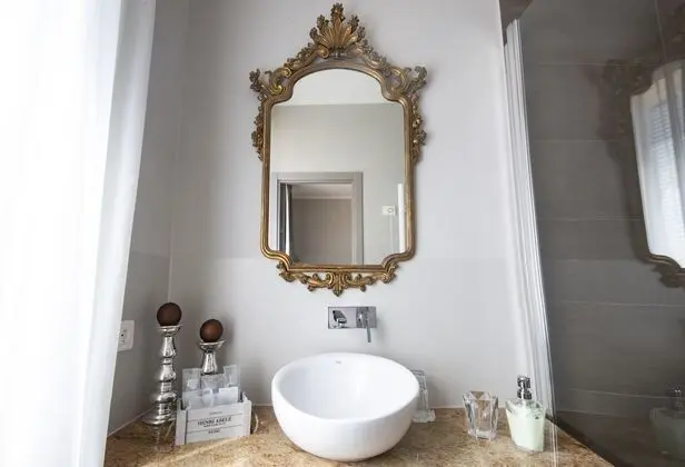 Tek Büyük Yataklı Oda (Cesarea)