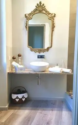 Tek Büyük Yataklı Oda (Cesarea)