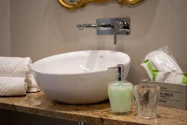 Tek Büyük Yataklı Oda (Trebisonda)